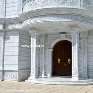 Traditional Landscaping Ideas Villa House Style No-110