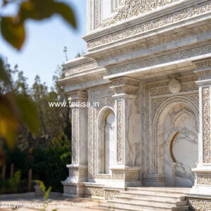 Classic House Design With Garden 200 Gaj Villa Design No-206
