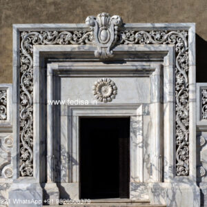 Villa With Columns Design Small Simple House Design No-744